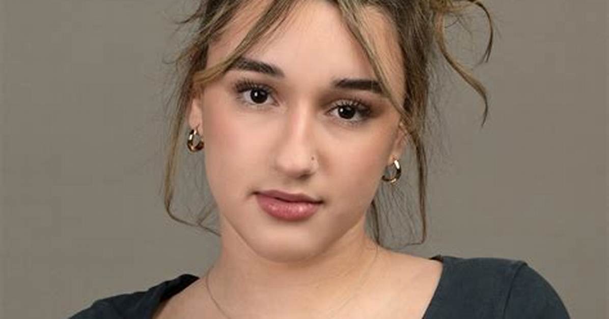 Who Are Oakley Arksey Parents? Meet the Young Actress from Superman and Lois 2022