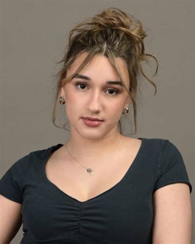 Who Are Oakley Arksey Parents? Meet the Young Actress from Superman and Lois 2022