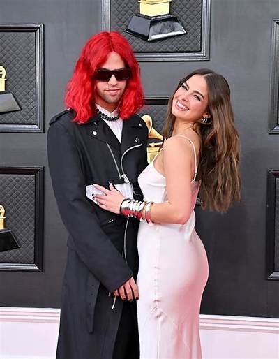 Who Is Addison Rae Dating 2022? Everything We Need to Know About Here