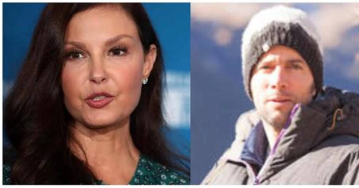 Who Is American Actress, Ashley Judd Dating to?