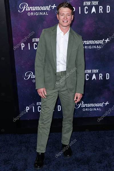 Who Is Ed Speleers? Meet the Actor Who Plays Rhys Montrose in You Season 4