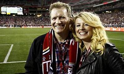 Who Is Kelley Whilden? Know About Her Relationship with Drew Carey, Early Life, Net Worth, Social Media, Biography