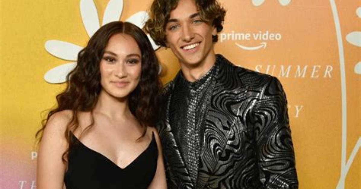 Who Is Lola Tung Dating? Boyfriend Age Gap & Relationship Timeline