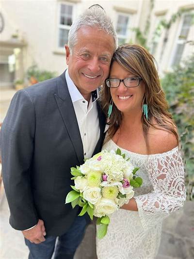 Who Is Randy Hahn Wife? Everything to Know About the Sports Commentator