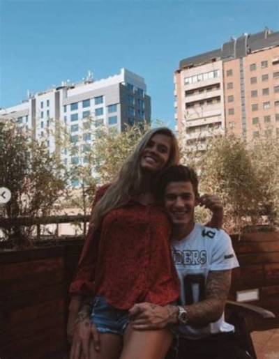 Who Is Raquel Dominguez? Meet Santi Mina’s Novia on Instagram