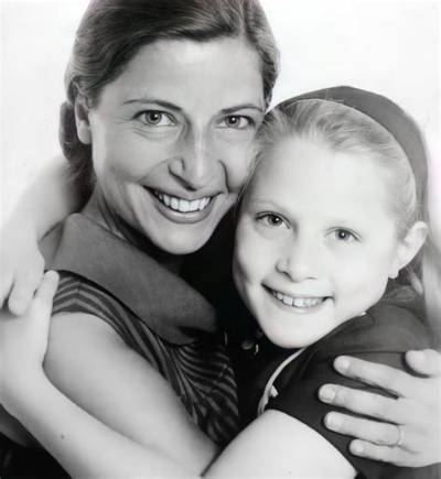 Who Is Ruth Bader Ginsburg's Daughter Jane C. Ginsberg Married to? Know Her Net Worth