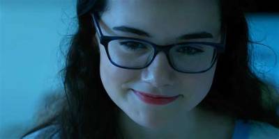 Who Is the Outer Banks Actress, Julia Antonelli? (Bio, Age, Parents, Tv Shows & Net Worth)