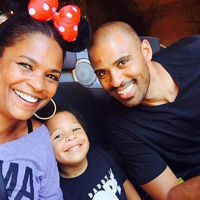 Who Nia - Age, Family, Bio