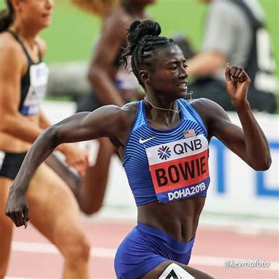 Who Was Calvin Davis to Tori Bowie?