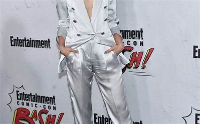 Willa Holland Net Worth - Wiki, Age, Weight and Height, Relationships, Family, and More