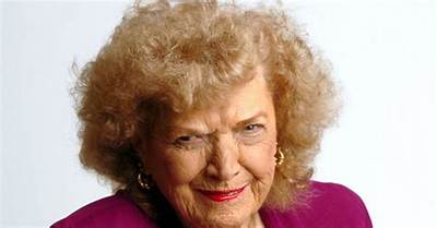 Wwe Star Mae Young Passed Away at the Age of 90