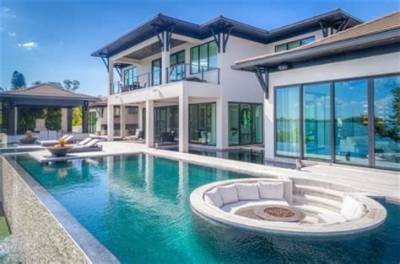Youtuber Sssniperwolf Has a Luxurious House! Know About Her Boyfriend, Arrests, Net Worth