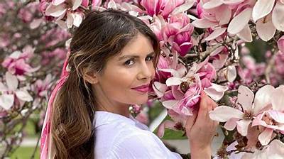 Yvonne Di Lauro Height, Weight, Net Worth, Age, Birthday, Wikipedia, Who, Nationality, Biography