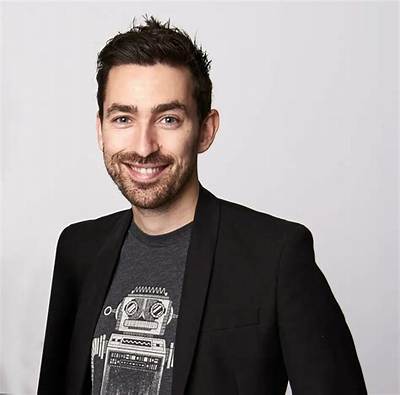 Zach Lipovsky Height, Age, Who, Boyfriend, Biography, Wiki, Net Worth