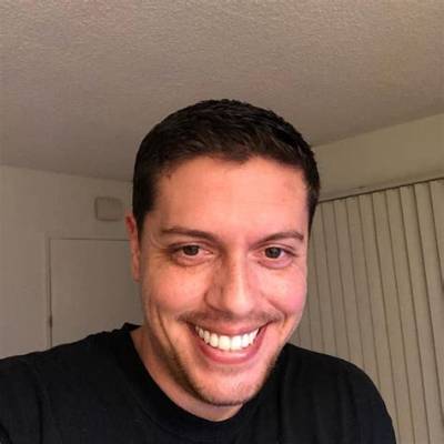 Zachary Piona - Age, Family, Bio