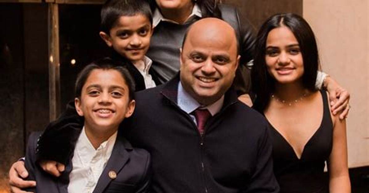 Zarna Garg Husband Shalabh Garg and Daughter Zoya Garg