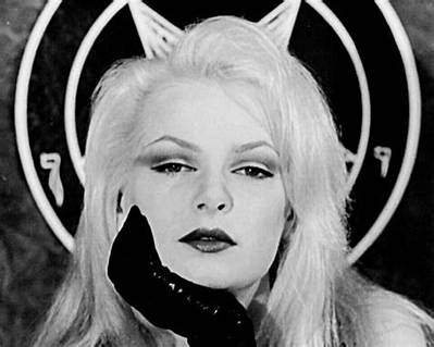 Zeena Schreck - Age, Family, Bio
