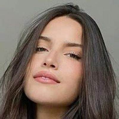 Zhamira Zambrano - Age, Family, Bio
