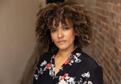 Zindzi Okenyo Bio (Wiki)
