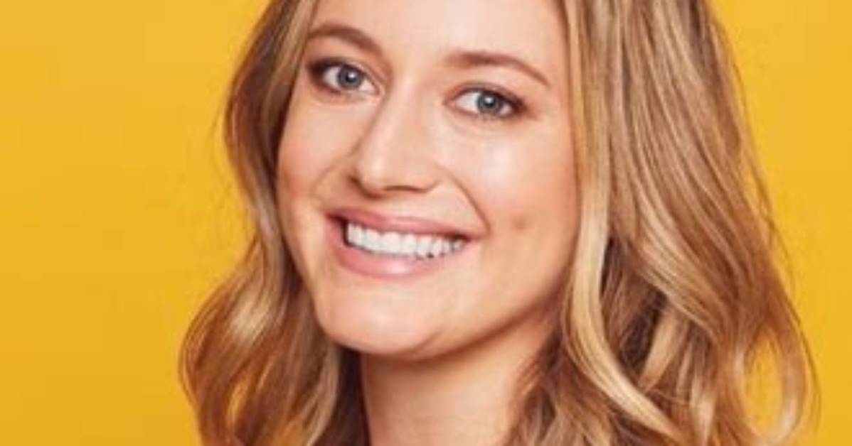Zoe Perry Net Worth - Wiki, Age, Weight and Height, Relationships, Family, and More
