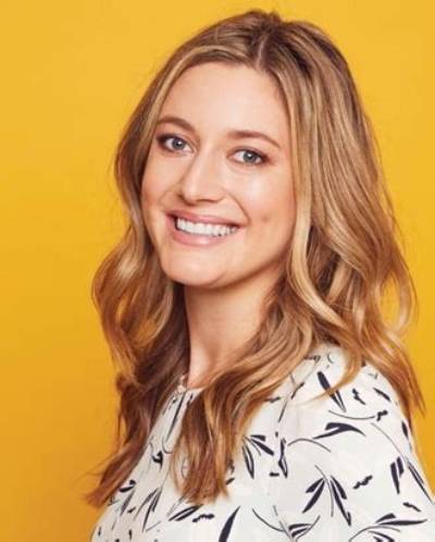 Zoe Perry Net Worth - Wiki, Age, Weight and Height, Relationships, Family, and More